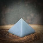 Angelite Pyramids 23 - 31 mm