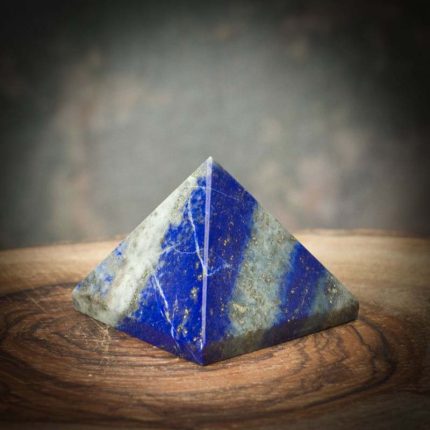 Sodalite Pyramid 27 mm