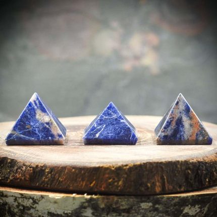 Sodalite Pyramids 23 - 25 mm